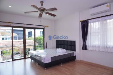 4 Bedrooms House in Wonderland 2 North Pattaya H010744