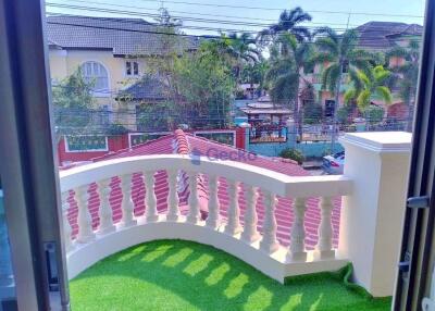 3 Bedrooms House in The Imperial Place Pattaya H010906