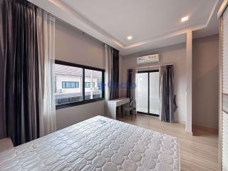 3 Bedrooms House in The Lake Huay Yai H010898
