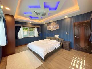 5 Bedrooms House in Areeya Villa East Pattaya H010897