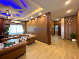 5 Bedrooms House in Areeya Villa East Pattaya H010897