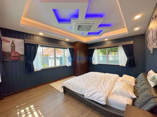 5 Bedrooms House in Areeya Villa East Pattaya H010897