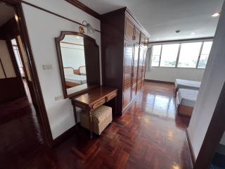 For RENT : Le Chateau Mansion / 3 Bedroom / 3 Bathrooms / 240 sqm / 50000 THB [10912680]