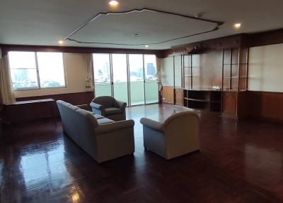 For RENT : Le Chateau Mansion / 3 Bedroom / 3 Bathrooms / 250 sqm / 50000 THB [10912722]