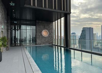 For SALE : Noble Around 33 / 2 Bedroom / 2 Bathrooms / 55 sqm / 15000000 THB [S11870]