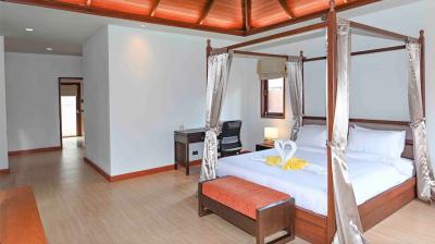 A Luxury Villa Rental with Pet-friendly Community in Pasak