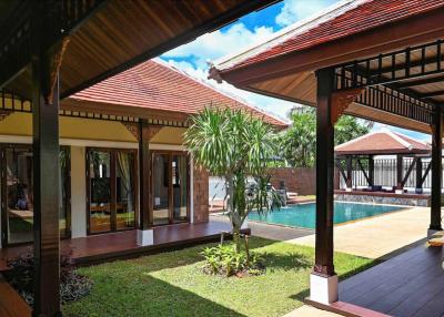 A Luxury Villa Rental with Pet-friendly Community in Pasak