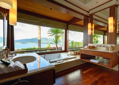 A Fabulous Villa with Sea Views