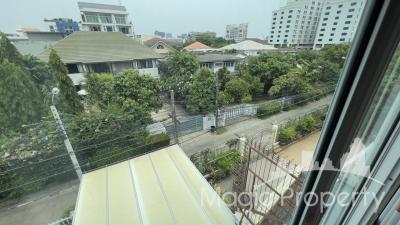 4 Bedroom Townhouse For Sale in Ekkamai 10, Watthana, Bangkok