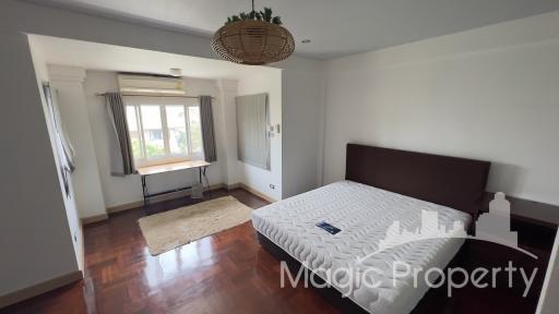 4 Bedroom Townhouse For Sale in Ekkamai 10, Watthana, Bangkok