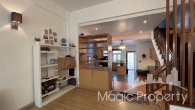 4 Bedroom Townhouse For Sale in Ekkamai 10, Watthana, Bangkok