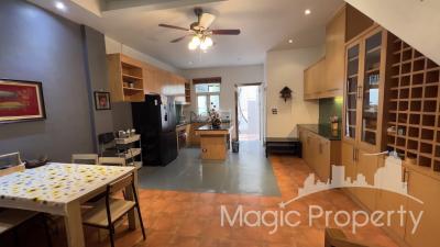 4 Bedroom Townhouse For Sale in Ekkamai 10, Watthana, Bangkok