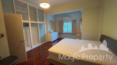 4 Bedroom Townhouse For Sale in Ekkamai 10, Watthana, Bangkok