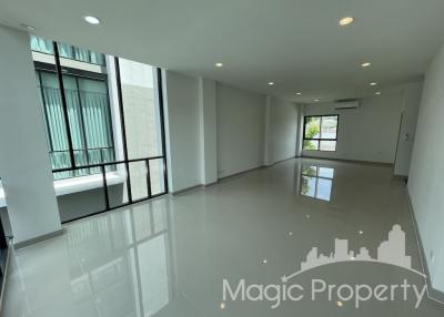 4 Floors Home Office For Sale in Premium Place Mix, Nuanchan Rd, Bueng Kum, Bangkok