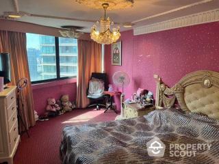 4-BR Condo at Mahogany Tower Condominium near MRT Queen Sirikit National Convention Centre