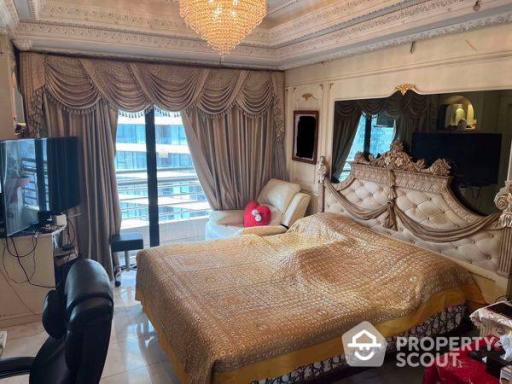 4-BR Condo at Mahogany Tower Condominium near MRT Queen Sirikit National Convention Centre