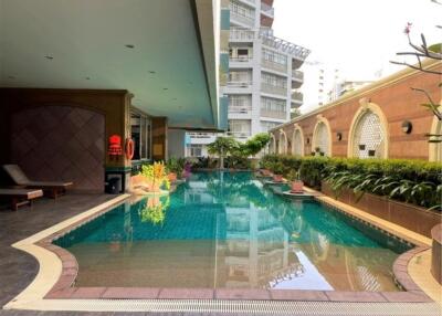 Sale with tenant Asoke Place 1 bed, high floor