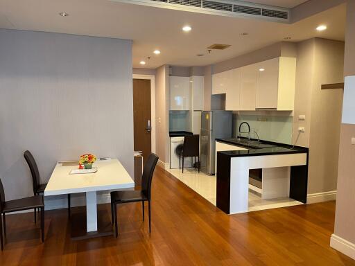 For SALE : Bright Sukhumvit 24 / 2 Bedroom / 2 Bathrooms / 86 sqm / 16000000 THB [S11875]