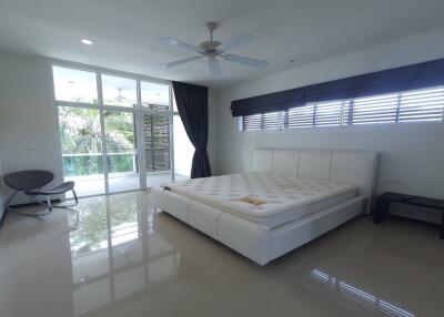 A Spacious 3 Bedrooms Condo with Tropical Garden in Bang Tao Area