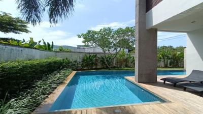 A Spacious 3 Bedrooms Condo with Tropical Garden in Bang Tao Area