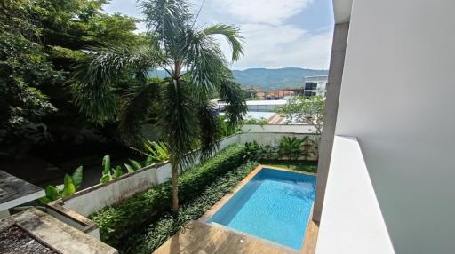 A Spacious 3 Bedrooms Condo with Tropical Garden in Bang Tao Area