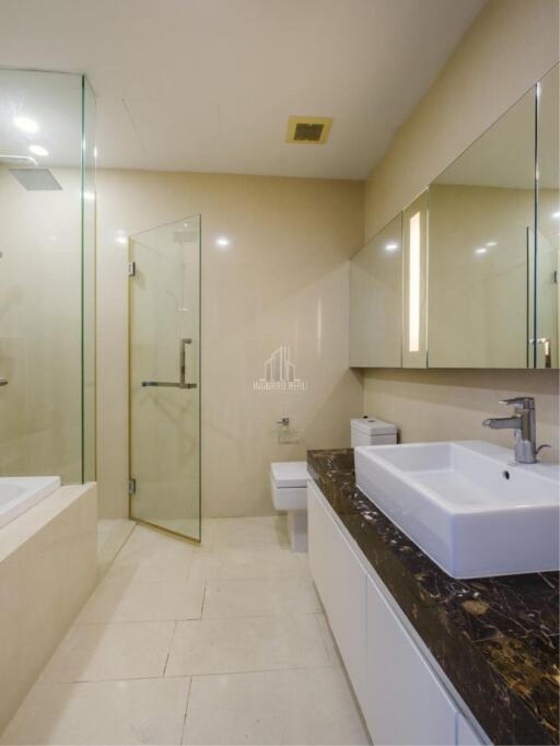 For Rent Luxury 180sqm 3 Bed 3 Bath Condo Hyde Sukhumvit 13 only 250m from BTS Nana