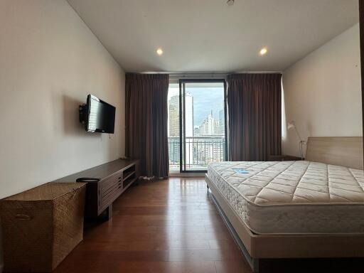 2-bedroom spacious condo for sale close to BTS Asoke