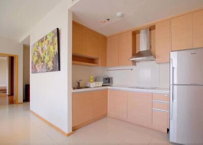 2 bed Condo in The Emporio Place Khlongtan Sub District C020235