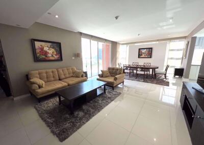 3 bed Condo in Fullerton Sukhumvit Khlongtoei Sub District C020230