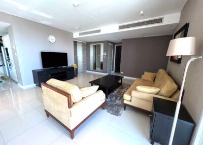 3 bed Condo in Fullerton Sukhumvit Khlongtoei Sub District C020230