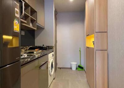 2 bed Condo in Ideo Q Sukhumvit 36 Khlongtan Sub District C020227