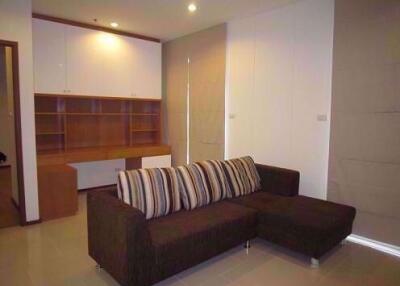 2 bed Condo in Villa Sathorn Khlong Ton Sai Sub District C020223