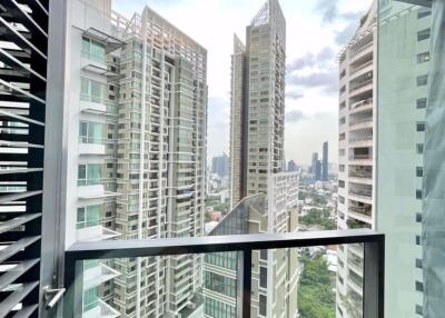 1 bed Condo in The Lumpini 24 Khlongtan Sub District C020220