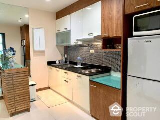 2-BR Condo at Sukhumvit Living Town near MRT Phetchaburi