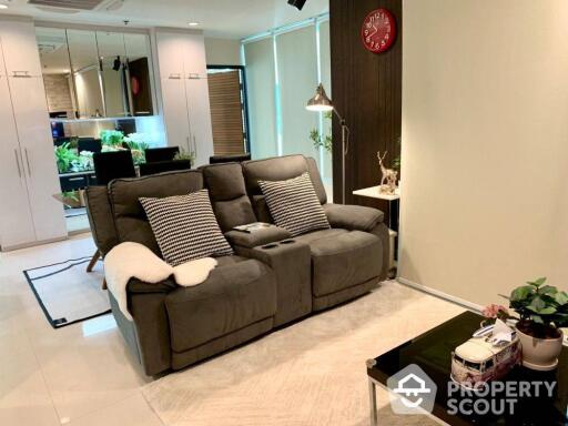 2-BR Condo at Sukhumvit Living Town near MRT Phetchaburi