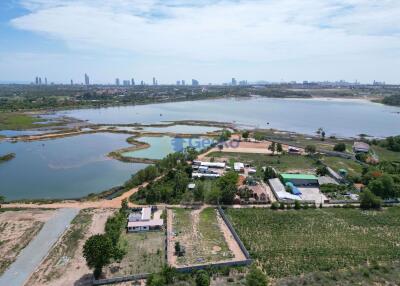 Land available in East Pattaya L010918