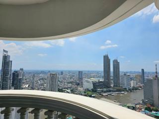 For SALE : State Tower / 1 Bedroom / 2 Bathrooms / 136 sqm / 14500000 THB [S11889]