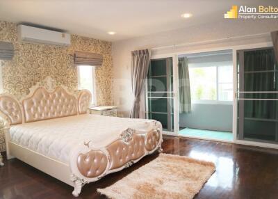 5 Bed Pool Villa in Central Park Hillside Village