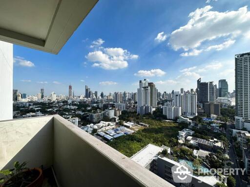 2-BR Condo at D.S. Tower 2 Sukhumvit 39 Condominium near MRT Sukhumvit