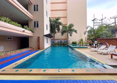 2 Bedrooms Condo in Executive Residence 4 Pratumnak C010926