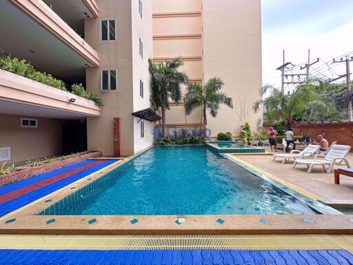 2 Bedrooms Condo in Executive Residence 4 Pratumnak C010926