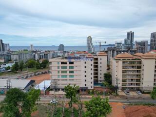 2 Bedrooms Condo in Executive Residence 4 Pratumnak C010926