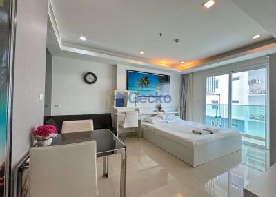 Studio Condo in Cosy Beach View Pratumnak C010923