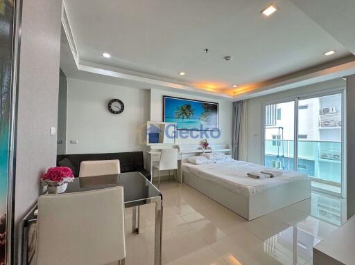 Studio Condo in Cosy Beach View Pratumnak C010923