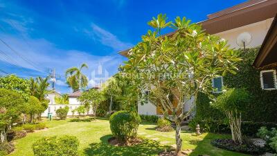 Lake and Golf View Villa in Laguna