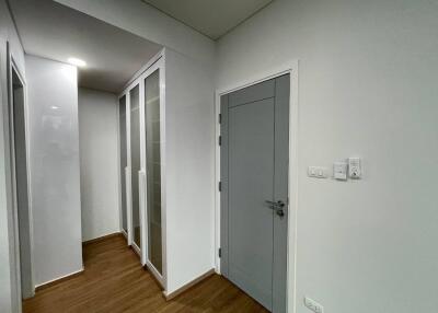 1-bedroom spacious condo for sale close to BTS Asoke