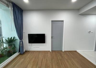 1-bedroom spacious condo for sale close to BTS Asoke