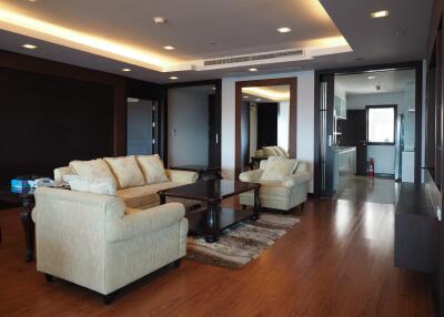 3 bed Condo in Sathorn Gardens Thungmahamek Sub District C020245