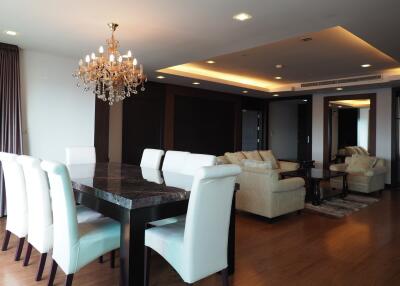 3 bed Condo in Sathorn Gardens Thungmahamek Sub District C020245