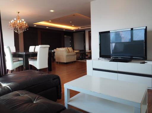 3 bed Condo in Sathorn Gardens Thungmahamek Sub District C020245